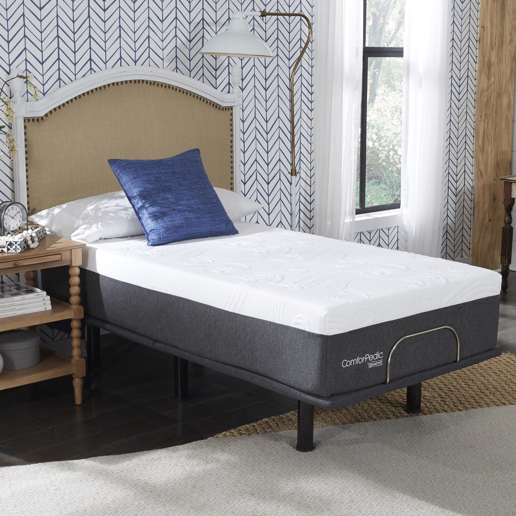 Comforpedic from 12-Inch Nrgel Mattress and Adjustable Bed Set