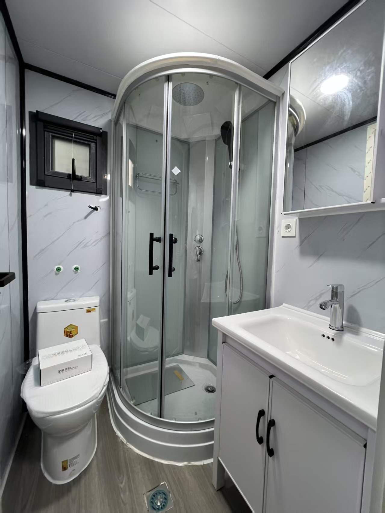 Fully Expandable Tiny Home – Smart, Flexible Living Delivered to Your Door