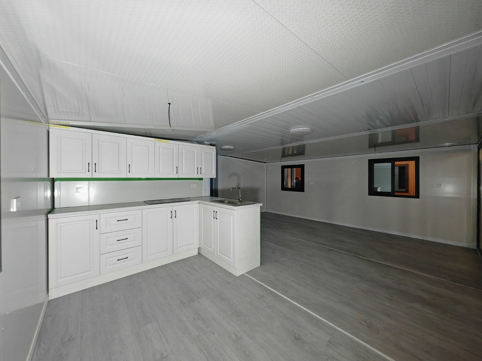 Fully Expandable Tiny Home – Smart, Flexible Living Delivered to Your Door