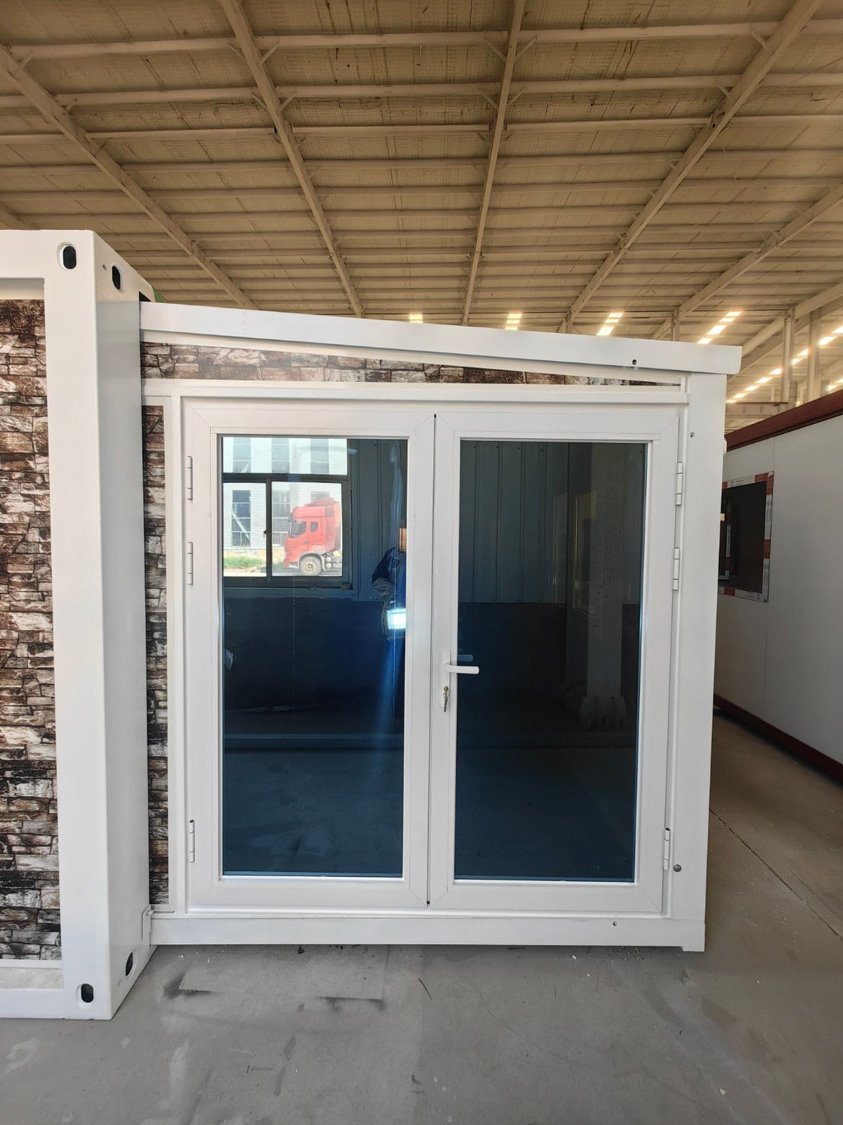 Folding Tiny Home – Smart Living with Ultimate Convenience & Simplicity