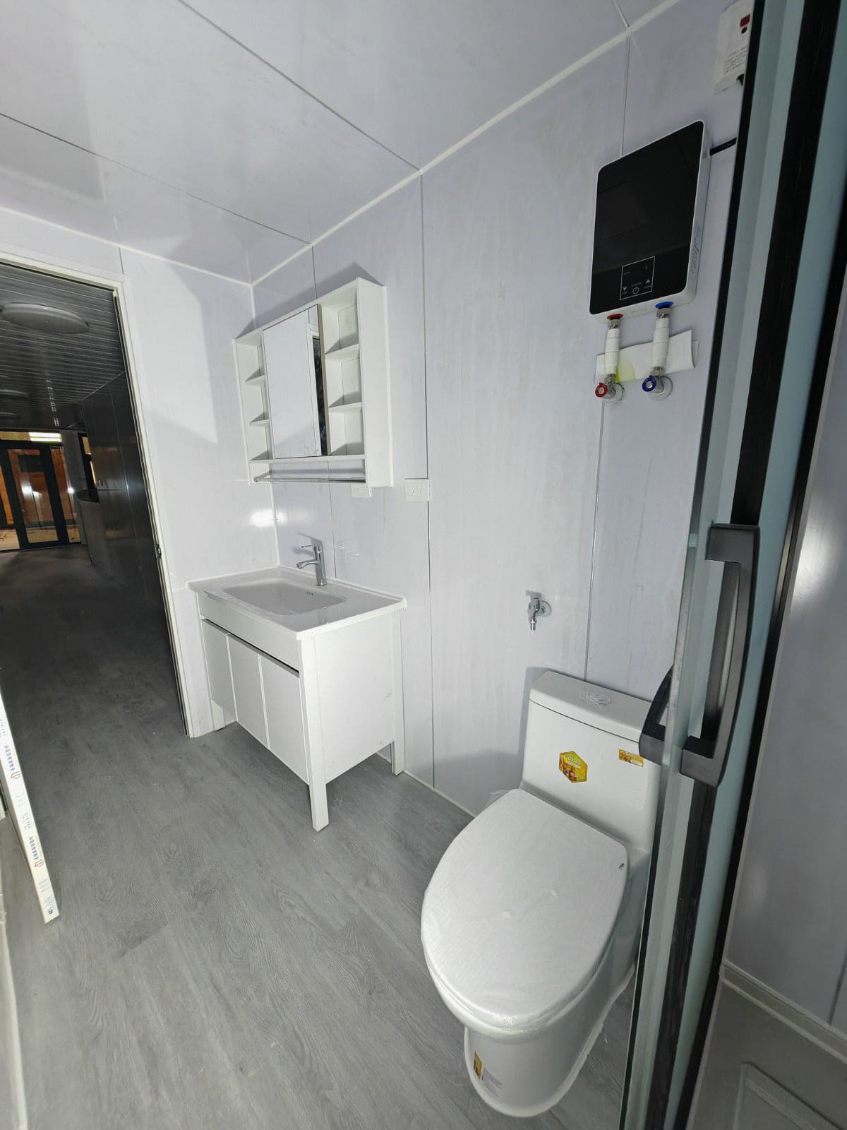 Fully Expandable Tiny Home – Smart, Flexible Living Delivered to Your Door